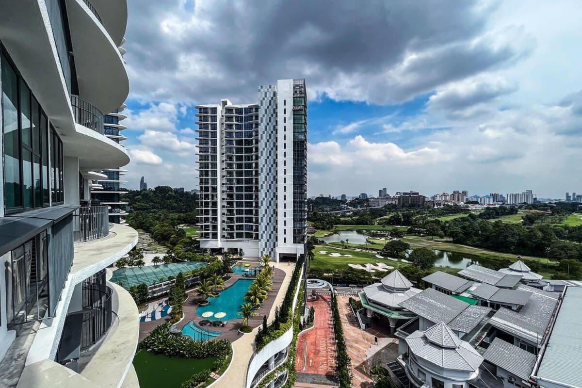 Pangsapuri Lux & Stylish 2br At Klgcc Free Parking Kuala Lumpur